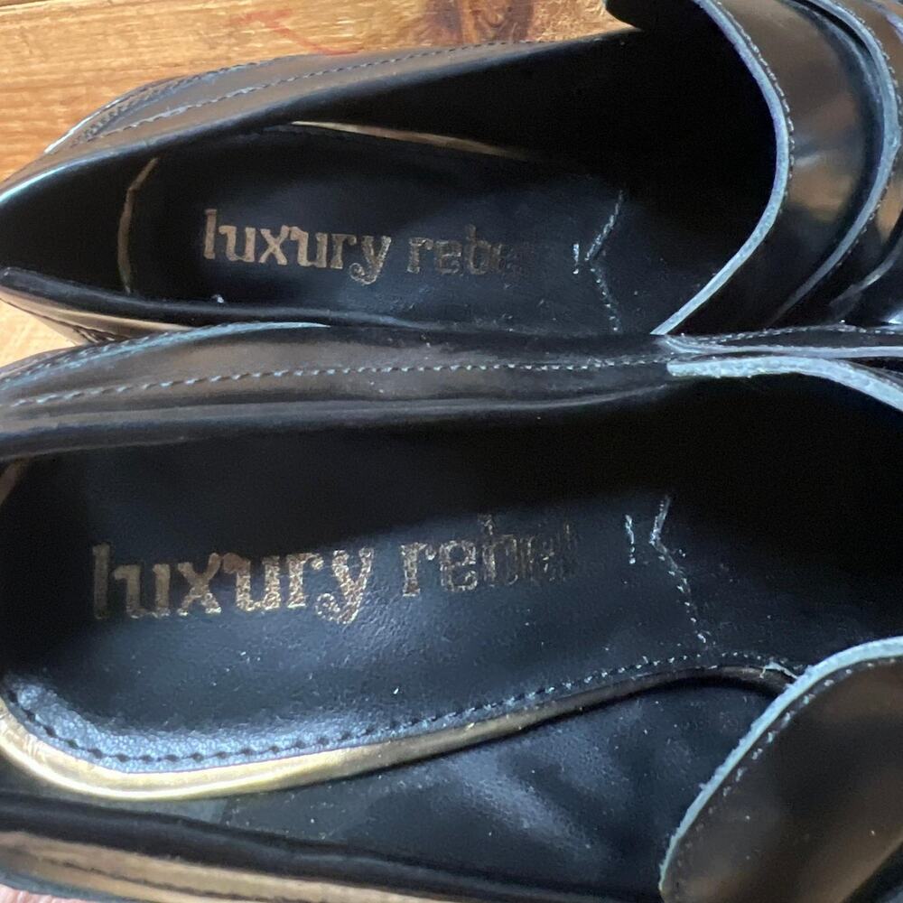 LUXURY REBEL Women's High Healed Gold-tipped Kiltie Penny Loafer Pump. 37EU/US 6 - Picture 8 of 8